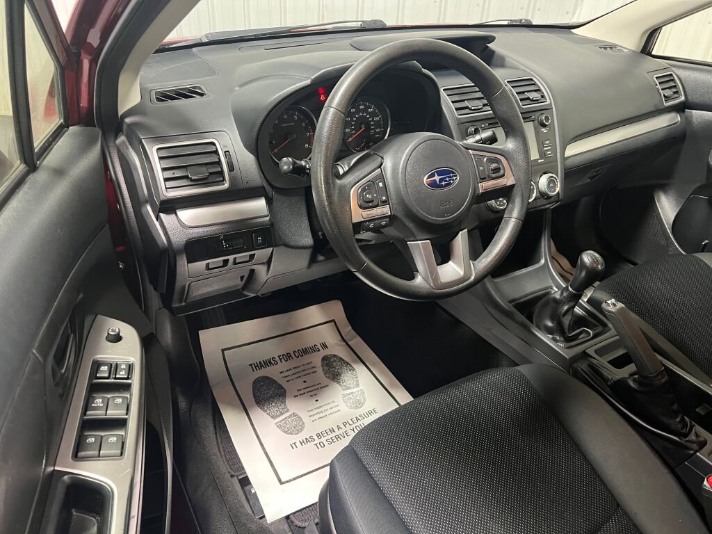 Used 2016 Subaru Crosstrek 2.0i image 2