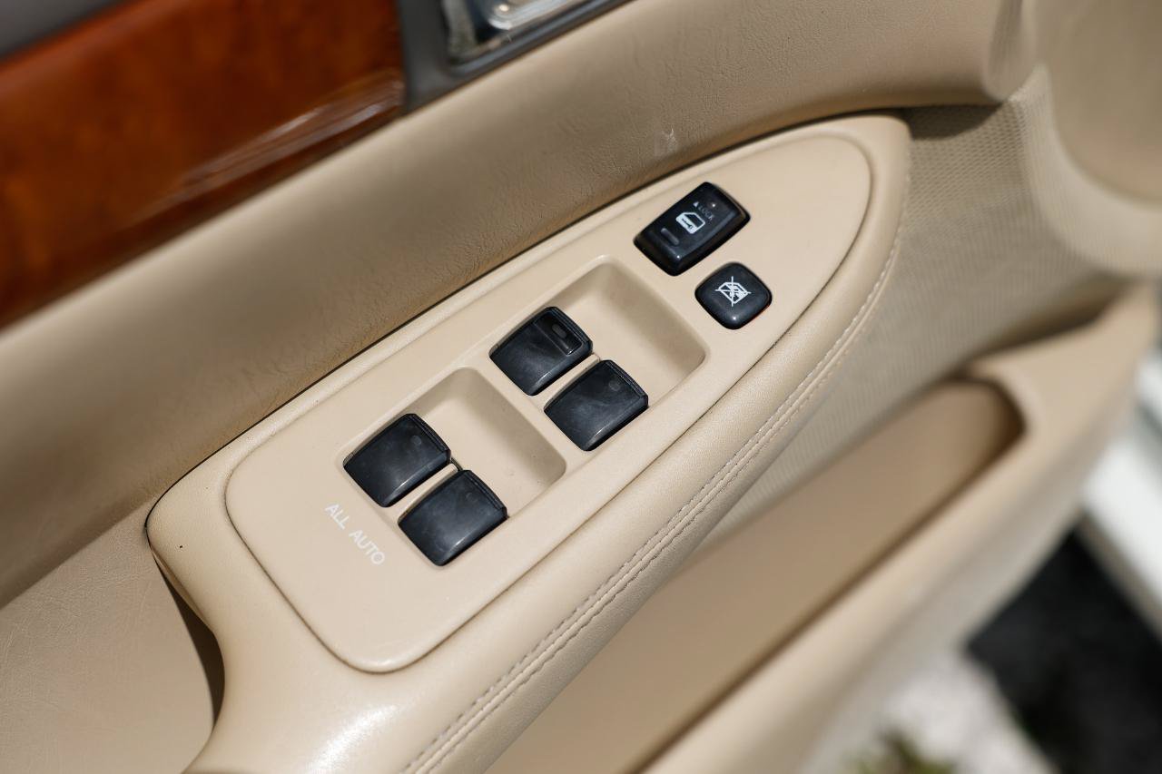 Used 2005 Lexus ES 330 FWD image 39