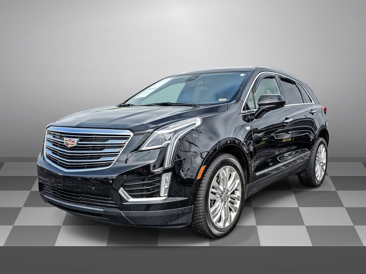 Used 2018 Cadillac XT5 Premium Luxury FWD image 3