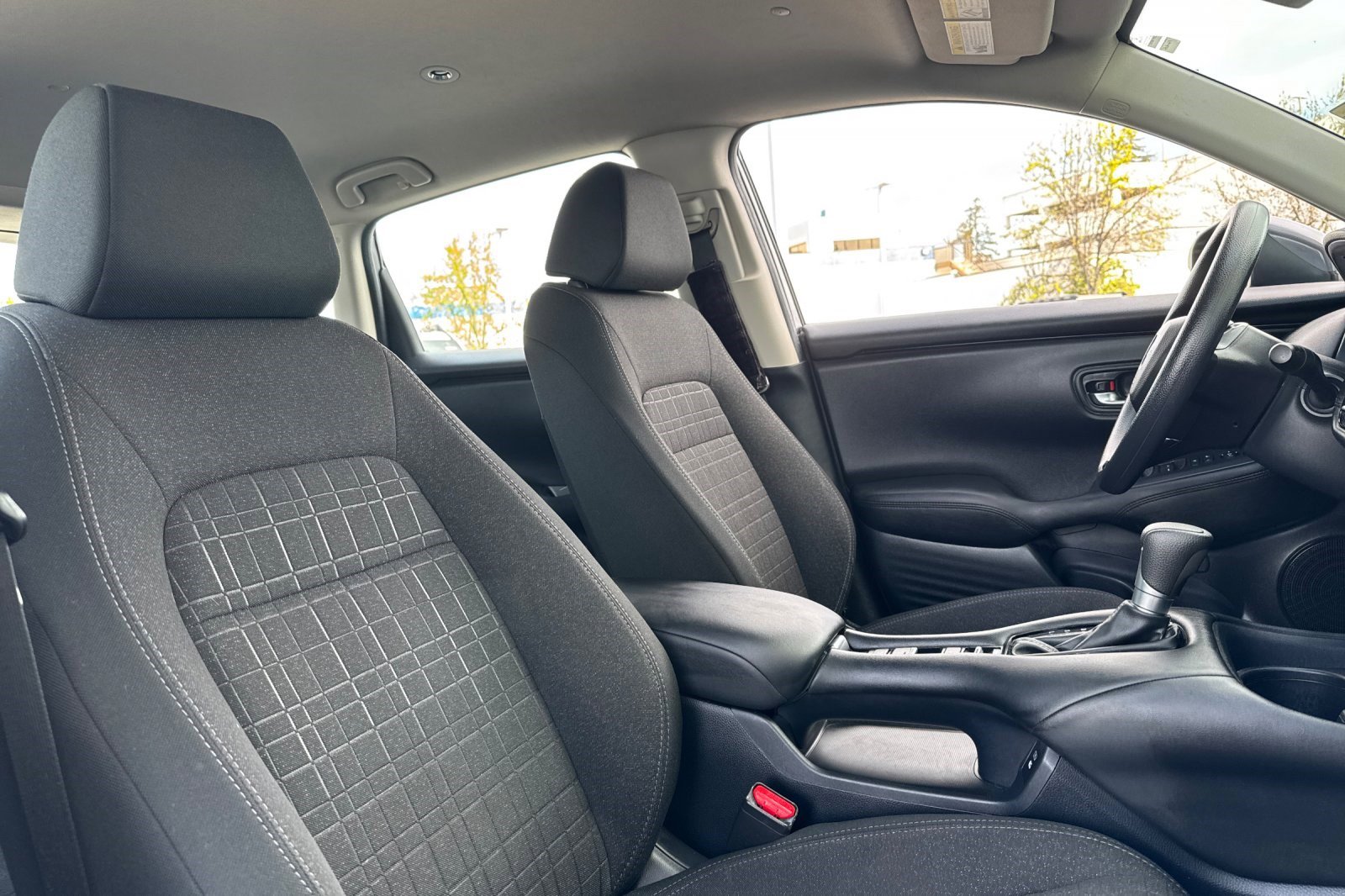 Used 2024 Honda HR-V LX image 31