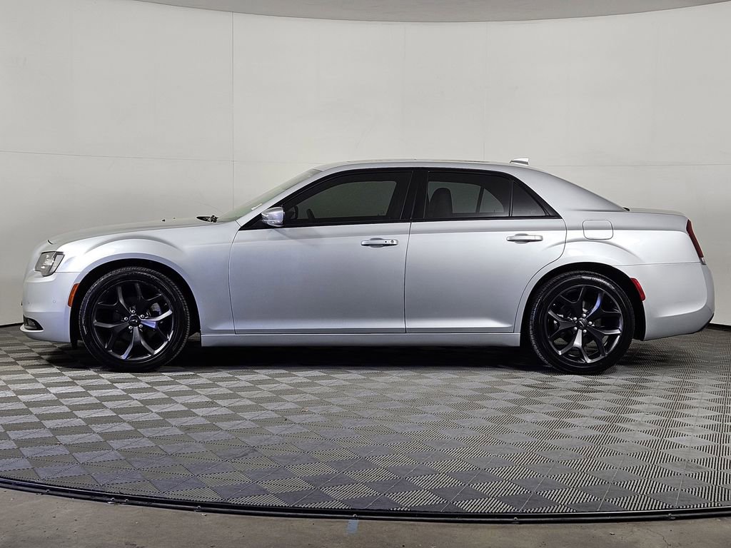 Used 2023 Chrysler 300 S image 3