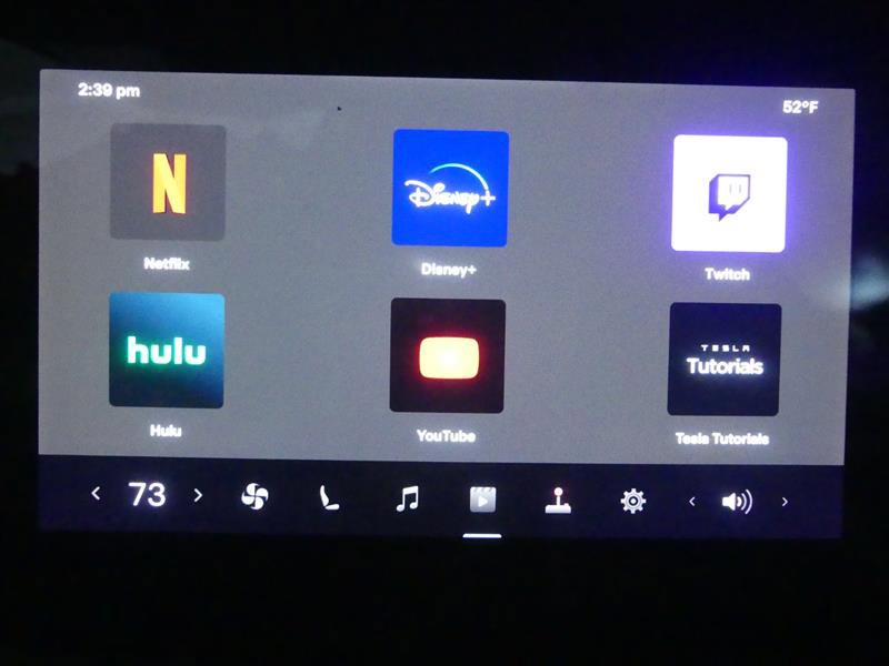 Used 2022 Tesla Model X image 21