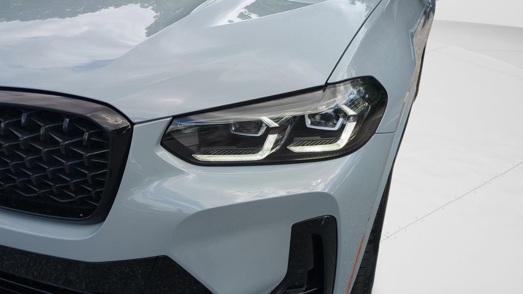 Certified 2024 BMW X4 xDrive30i w/ Premium Package AWD/4WD image 33