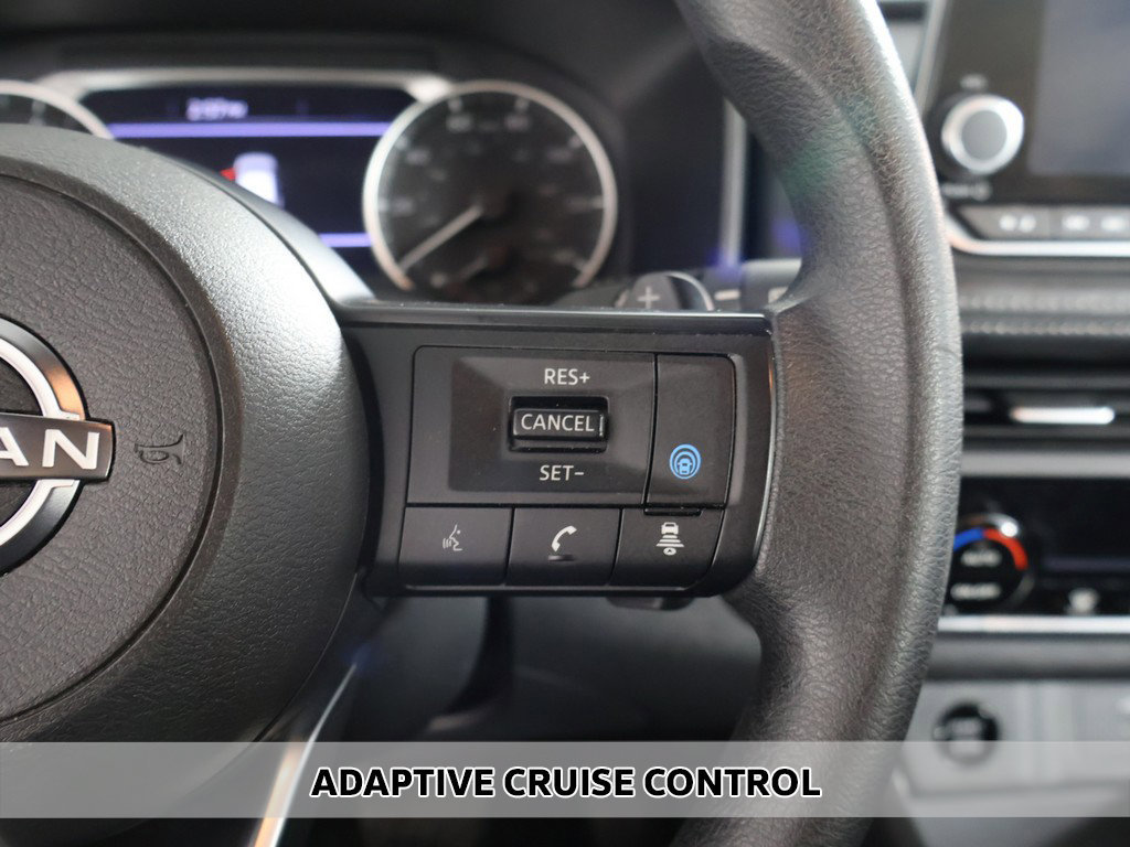 Used 2024 Nissan Rogue SV AWD/4WD image 3