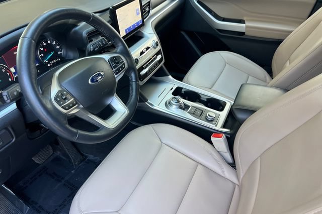 Used 2022 Ford Explorer XLT w/ Equipment Group 202A AWD/4WD image 10