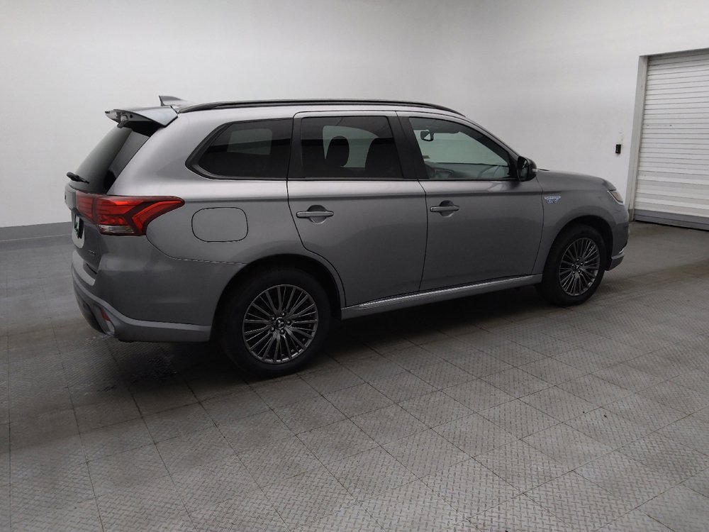 Used 2021 Mitsubishi Outlander LE image 10