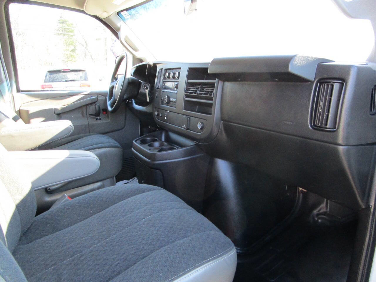 Used 2020 GMC Savana 2500 w/ Driver Convenience Package image 12