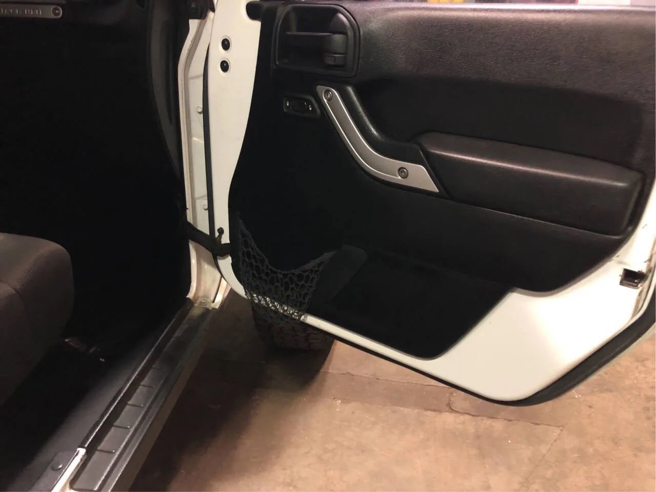 Used 2011 Jeep Wrangler Unlimited Rubicon w/ Dual Top Group image 15