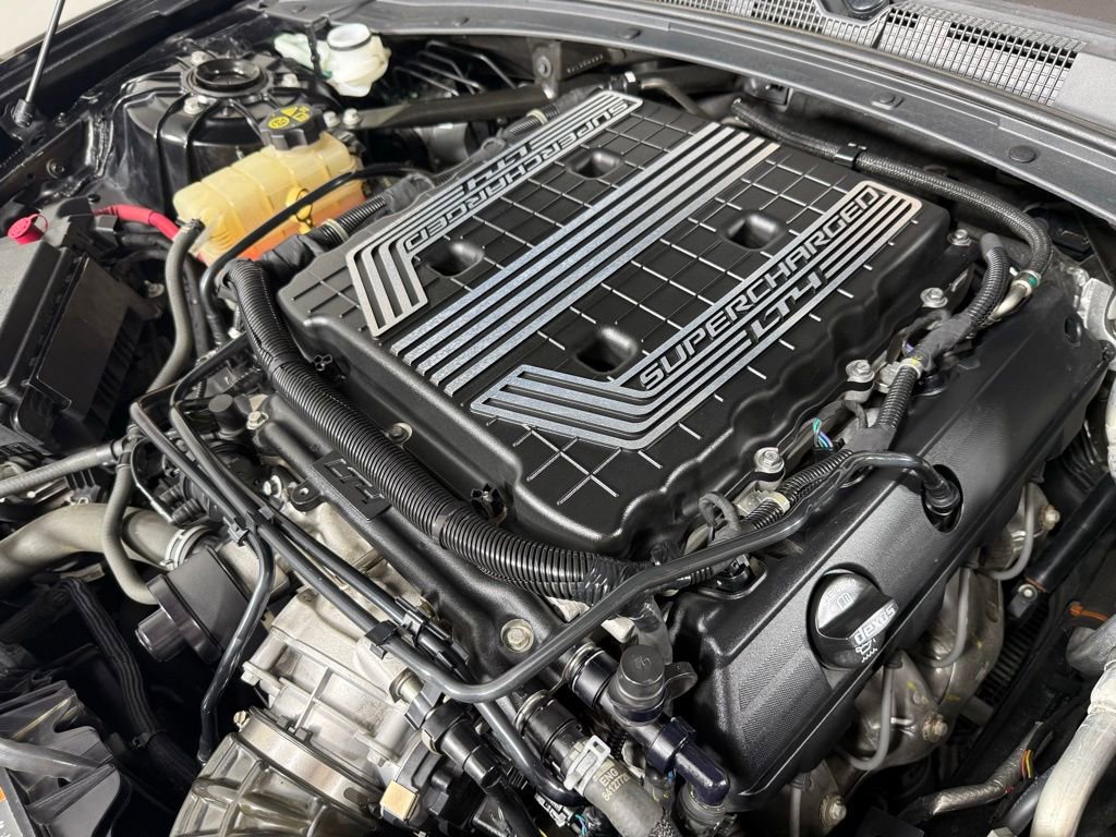 Used 2019 Chevrolet Camaro ZL1 RWD image 10