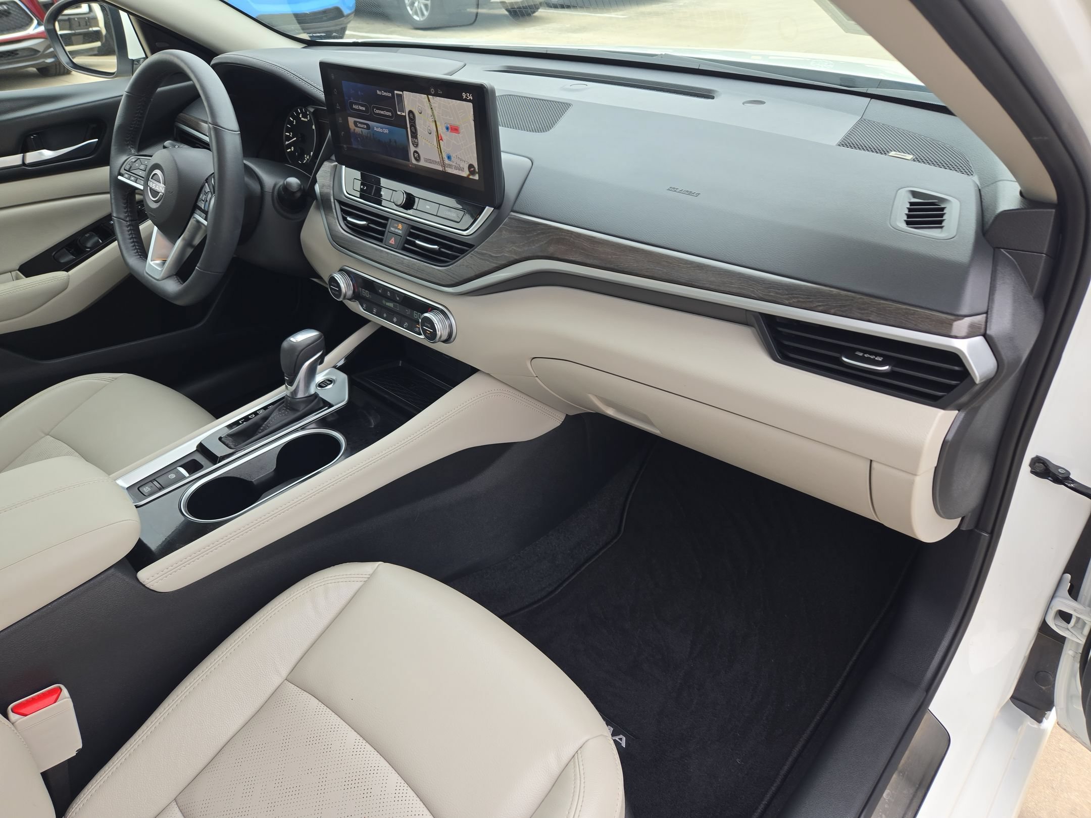 Certified 2024 Nissan Altima 2.5 SL FWD image 31