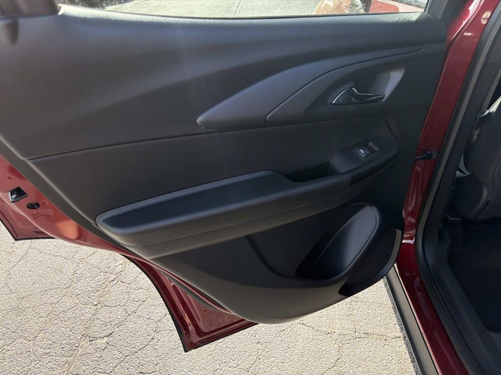 Used 2022 Chevrolet TrailBlazer RS w/ Convenience Package image 15