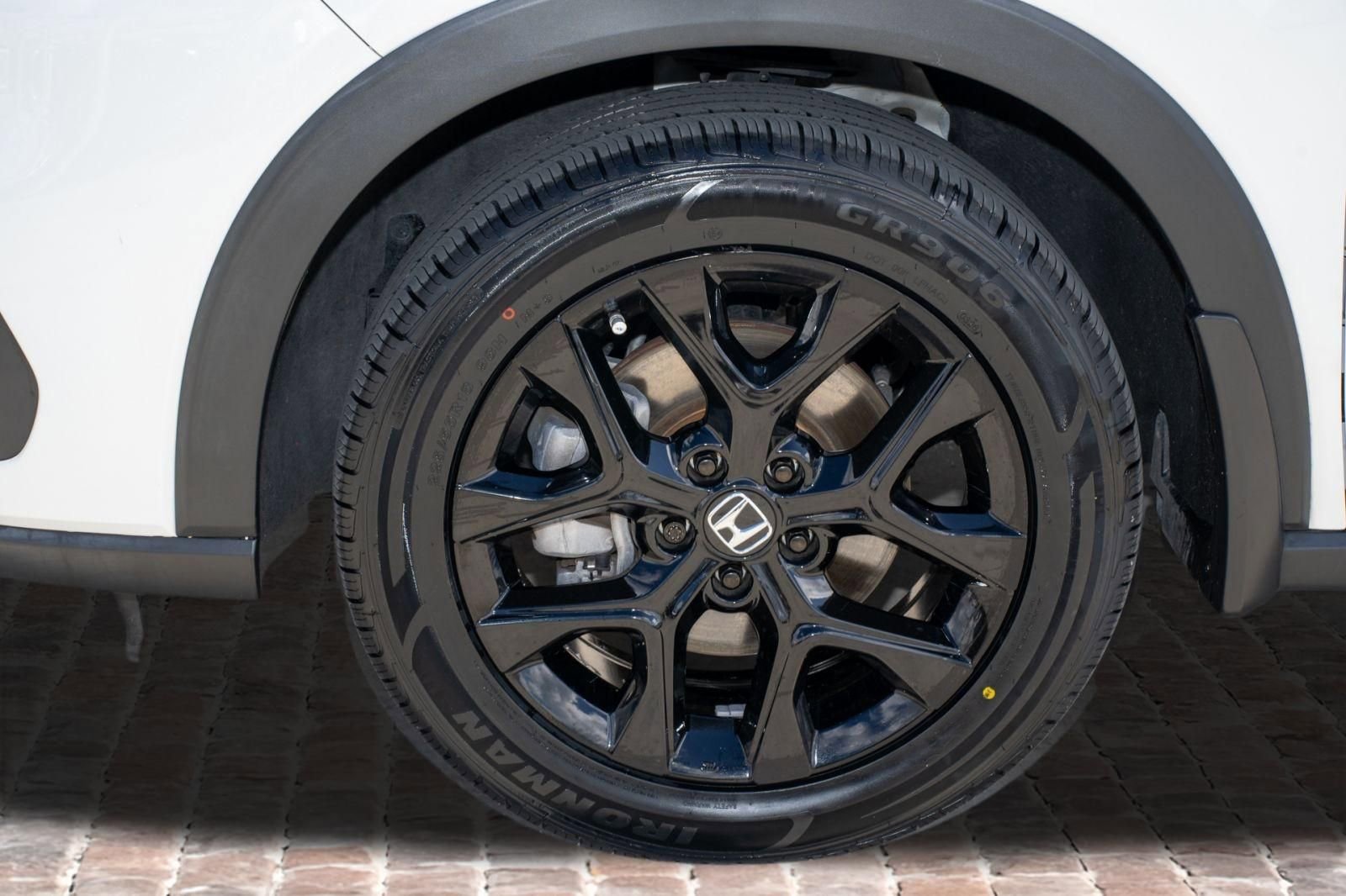 Certified 2024 Honda HR-V Sport image 39