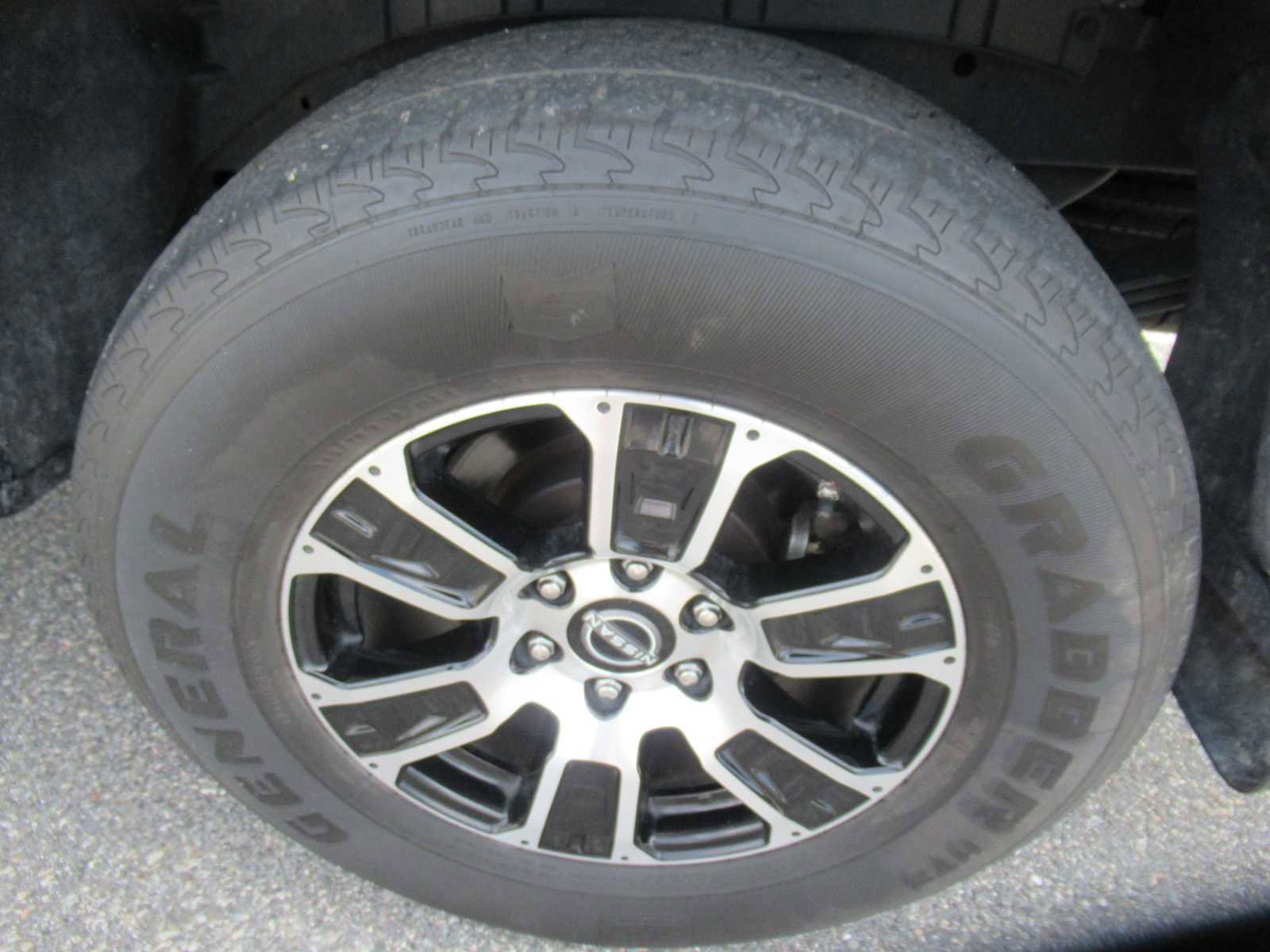 Used 2023 Nissan Titan SV w/ Accessory Utility Package image 9