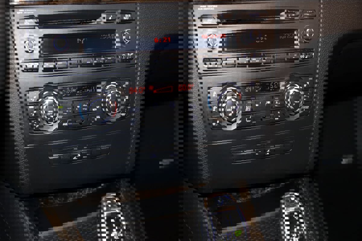 Used 2012 BMW 135i Convertible image 47