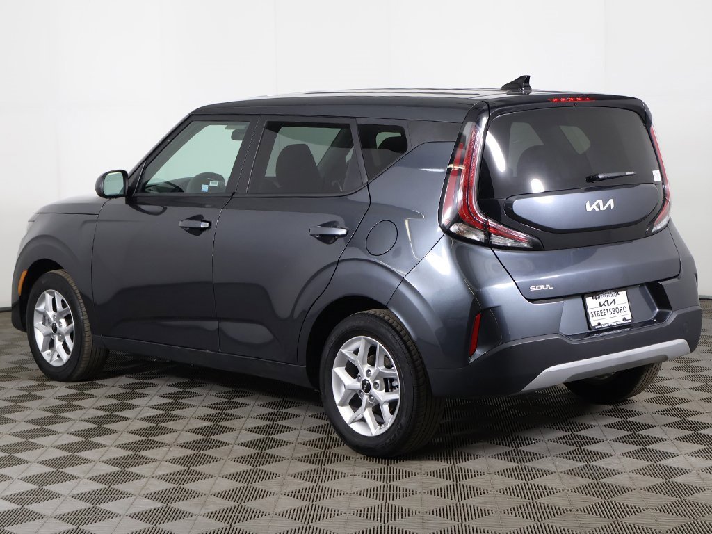 Used 2024 Kia Soul LX w/ Option Group 015 image 8