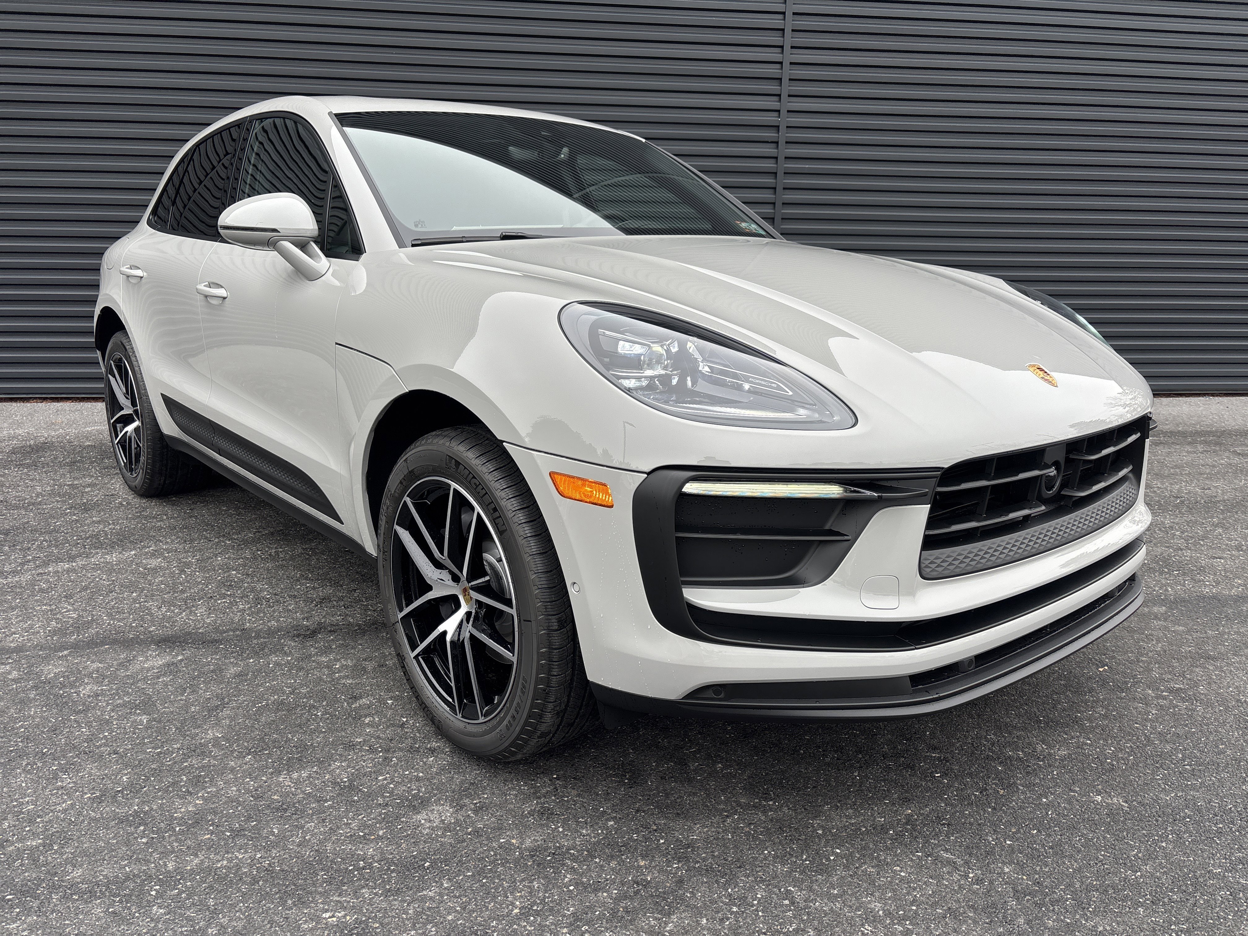 New 2026 Porsche Macan image 7