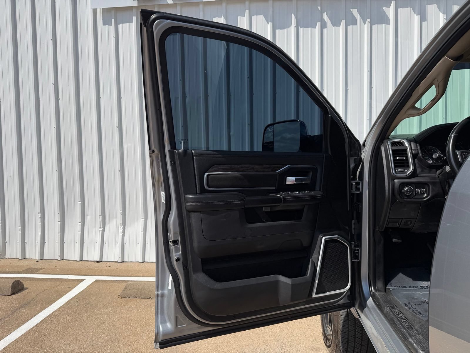 Used 2021 RAM 3500 Laramie AWD/4WD image 19