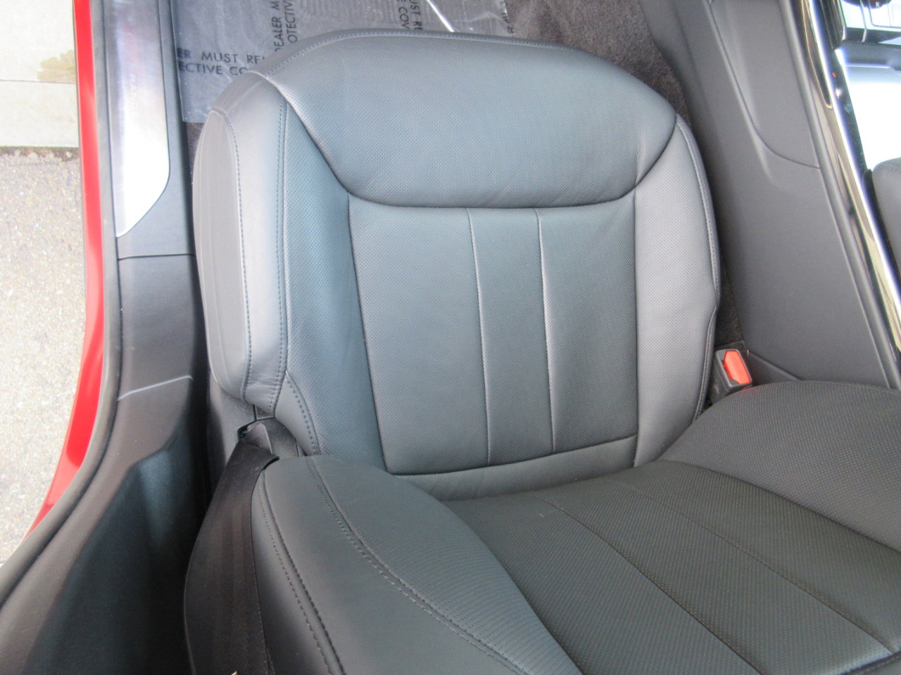 Used 2024 Land Rover Range Rover Sport SE image 13