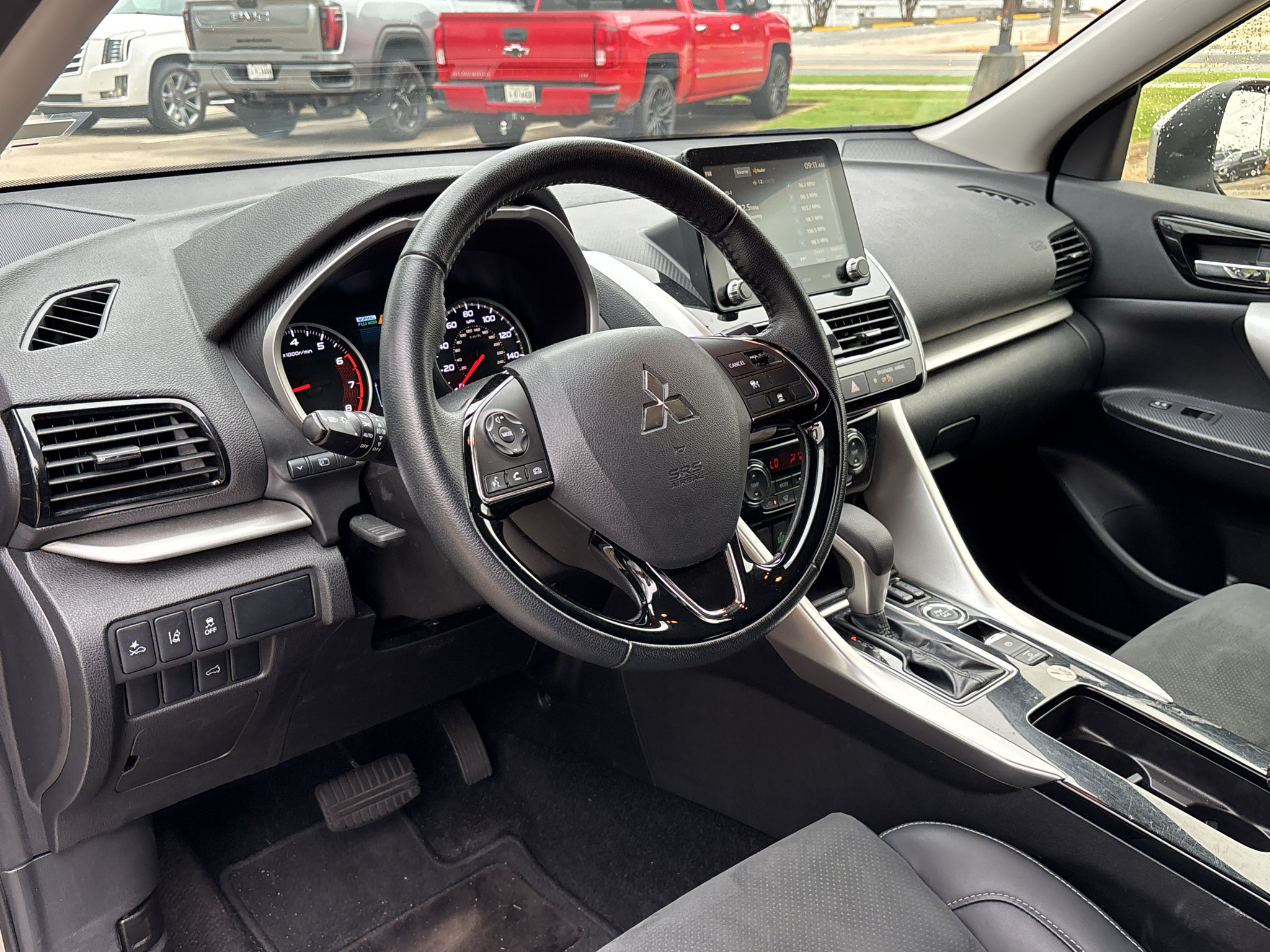 Used 2025 Mitsubishi Eclipse Cross SE AWD/4WD image 11