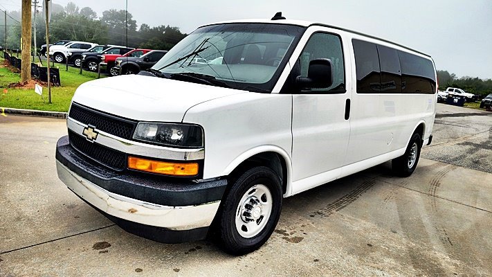 Used 2018 Chevrolet Express 3500 LT w/ LT Preferred Equipment Group RWD image 5
