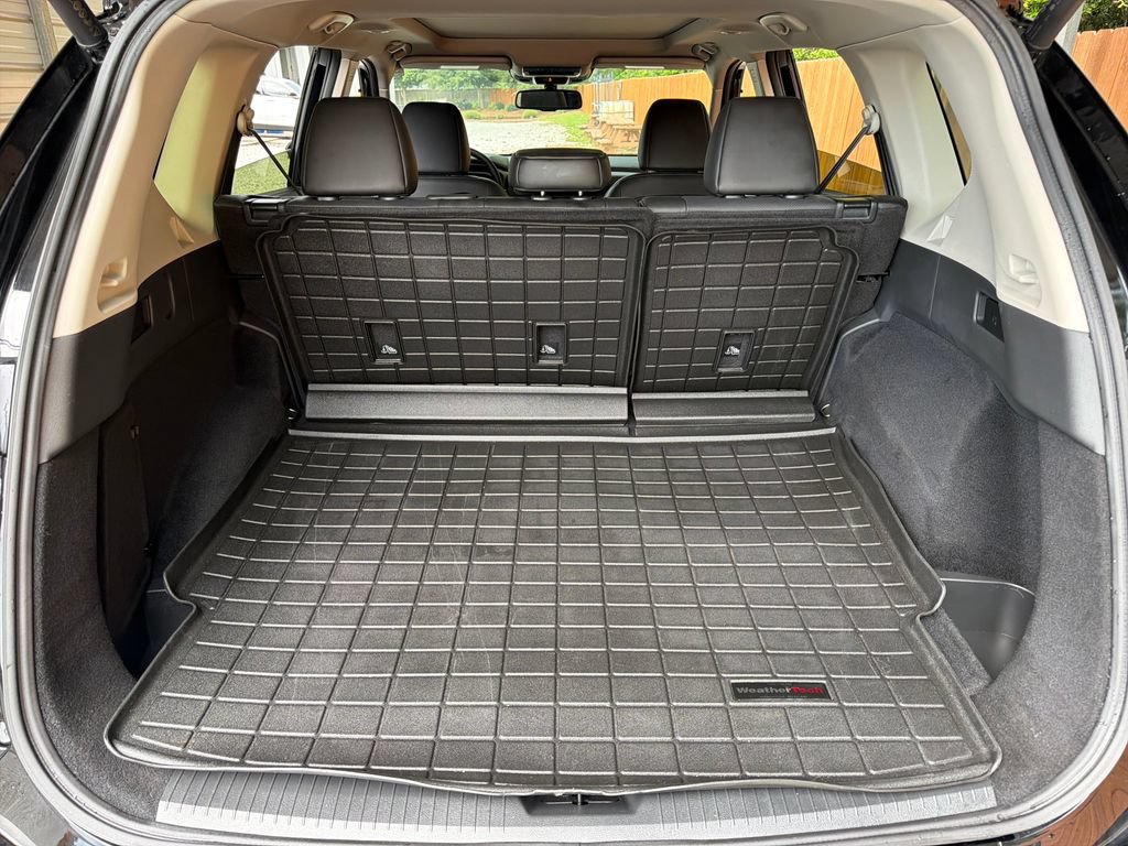 Used 2025 Nissan Rogue Platinum w/ Platinum Premium Package FWD image 33