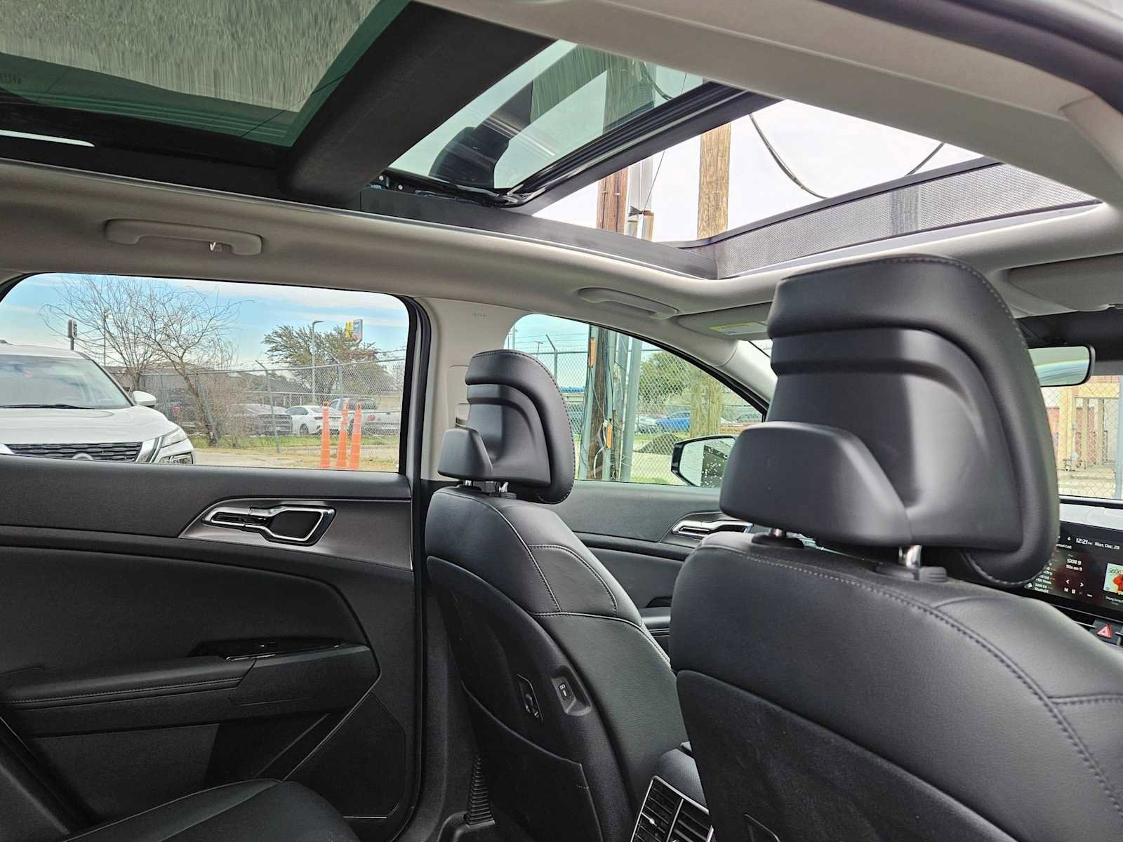 Certified 2024 Kia Sportage SX image 21