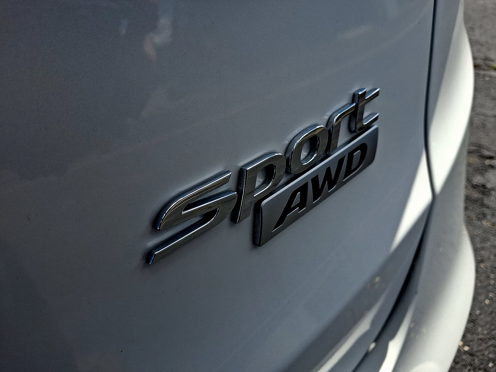 Used 2018 Hyundai Santa Fe Sport w/ 2.4L Tech Package 04 AWD/4WD image 24
