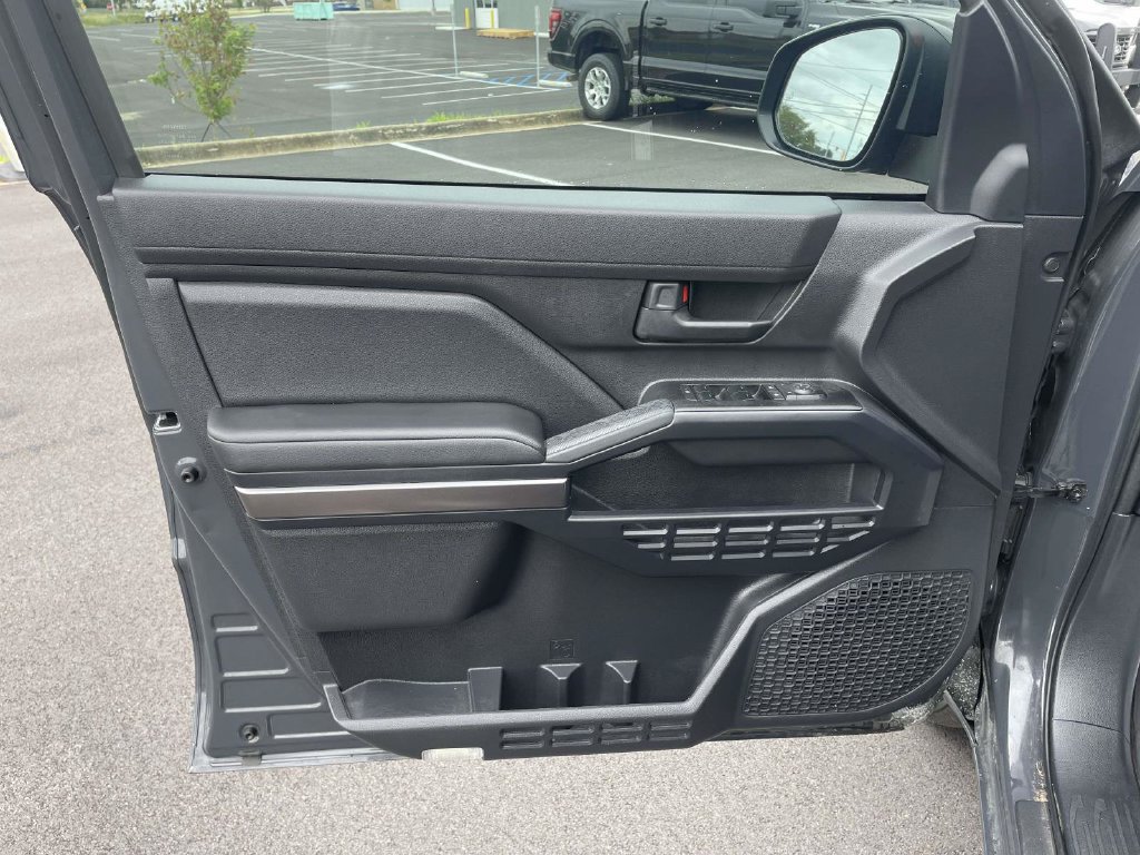 Used 2025 Toyota 4Runner SR5 RWD image 15