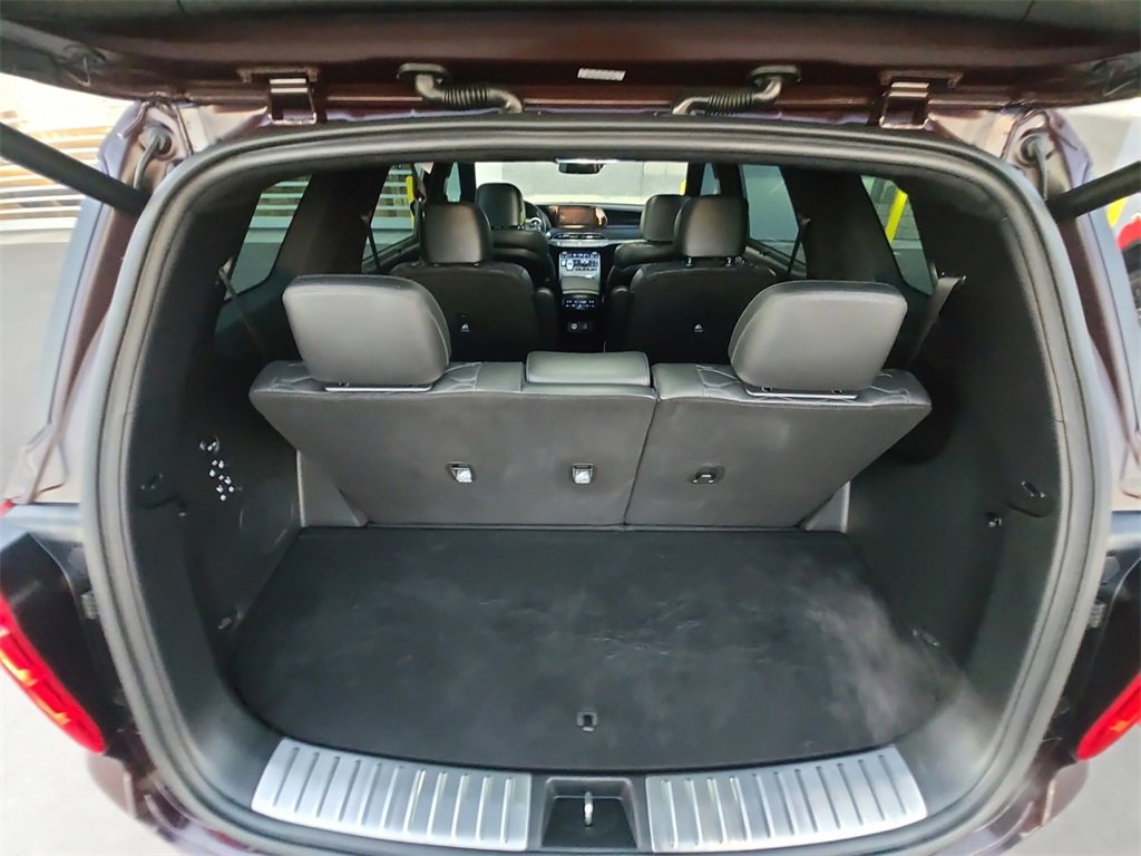 Used 2022 Hyundai Palisade Calligraphy w/ Winter Package image 17