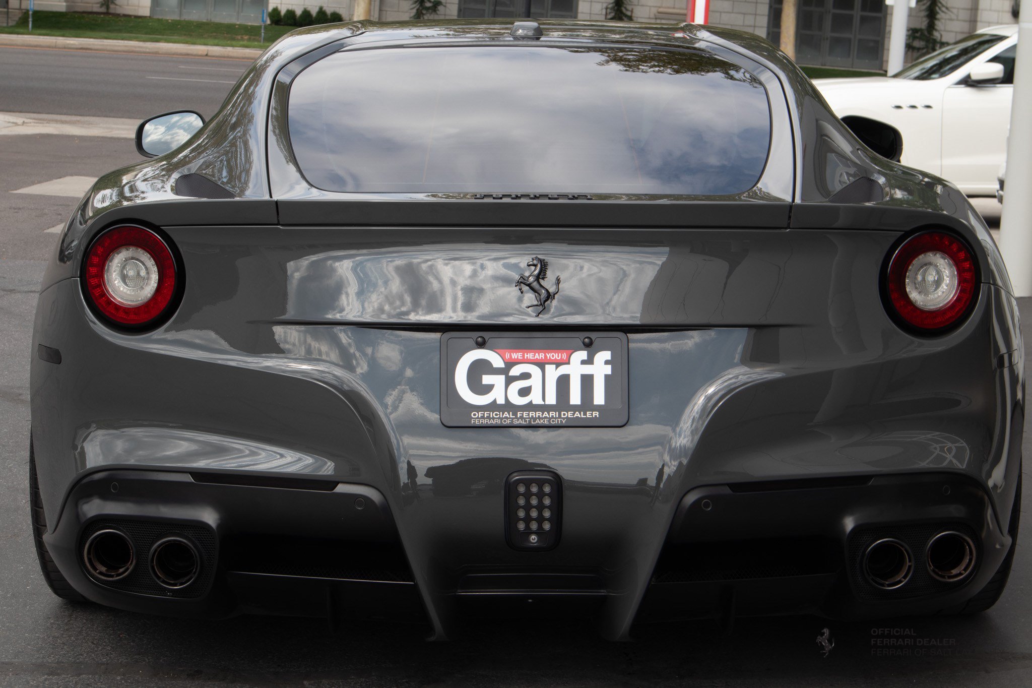 Used 2014 Ferrari F12 Berlinetta RWD image 4