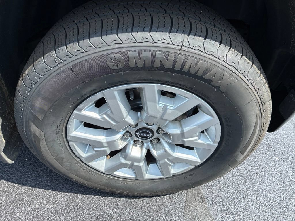 Certified 2023 Nissan Frontier SV w/ Tow Package AWD/4WD image 9
