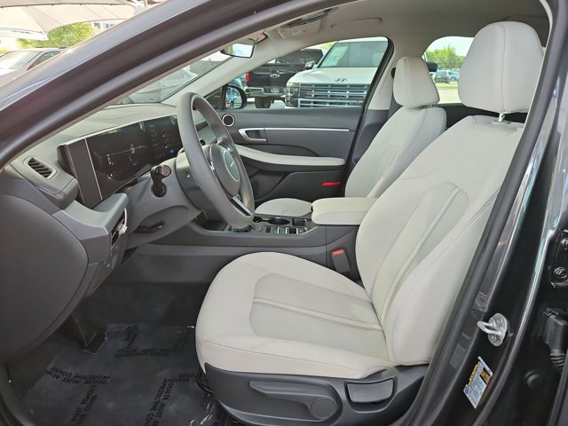 Used 2026 Hyundai Sonata SE FWD image 15