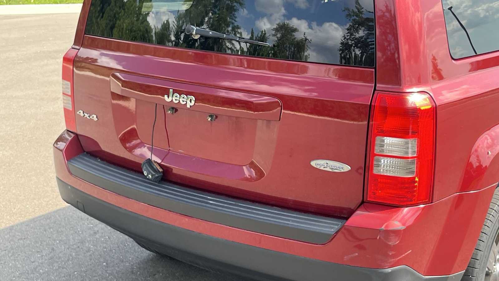 Used 2015 Jeep Patriot High Altitude AWD/4WD image 19