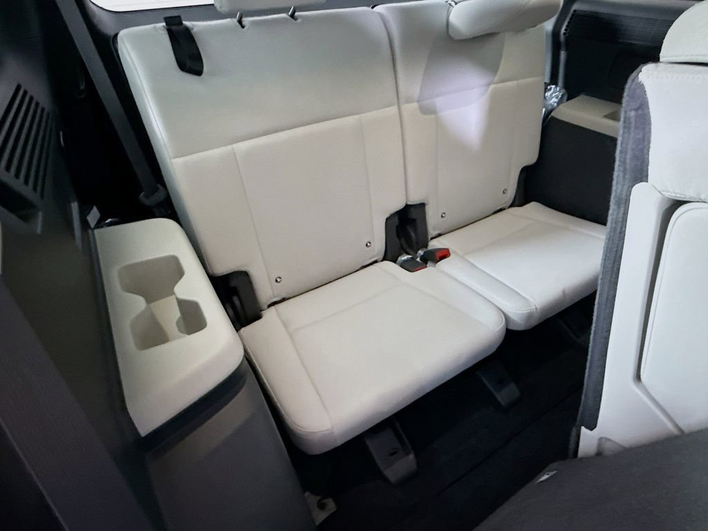 Used 2025 Hyundai Santa Fe SE image 29