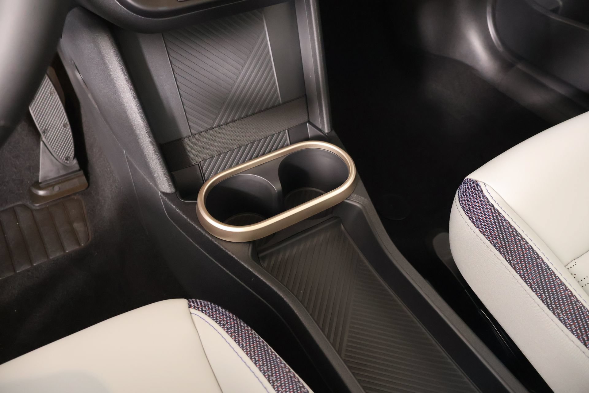New 2026 MINI Cooper 2-Door Hardtop FWD image 7