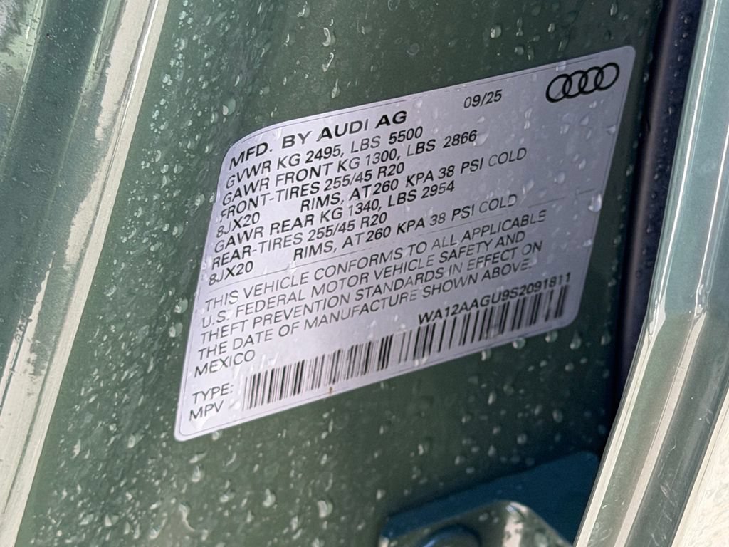 Used 2025 Audi Q5 Premium Plus w/ Premium Plus AWD/4WD image 29
