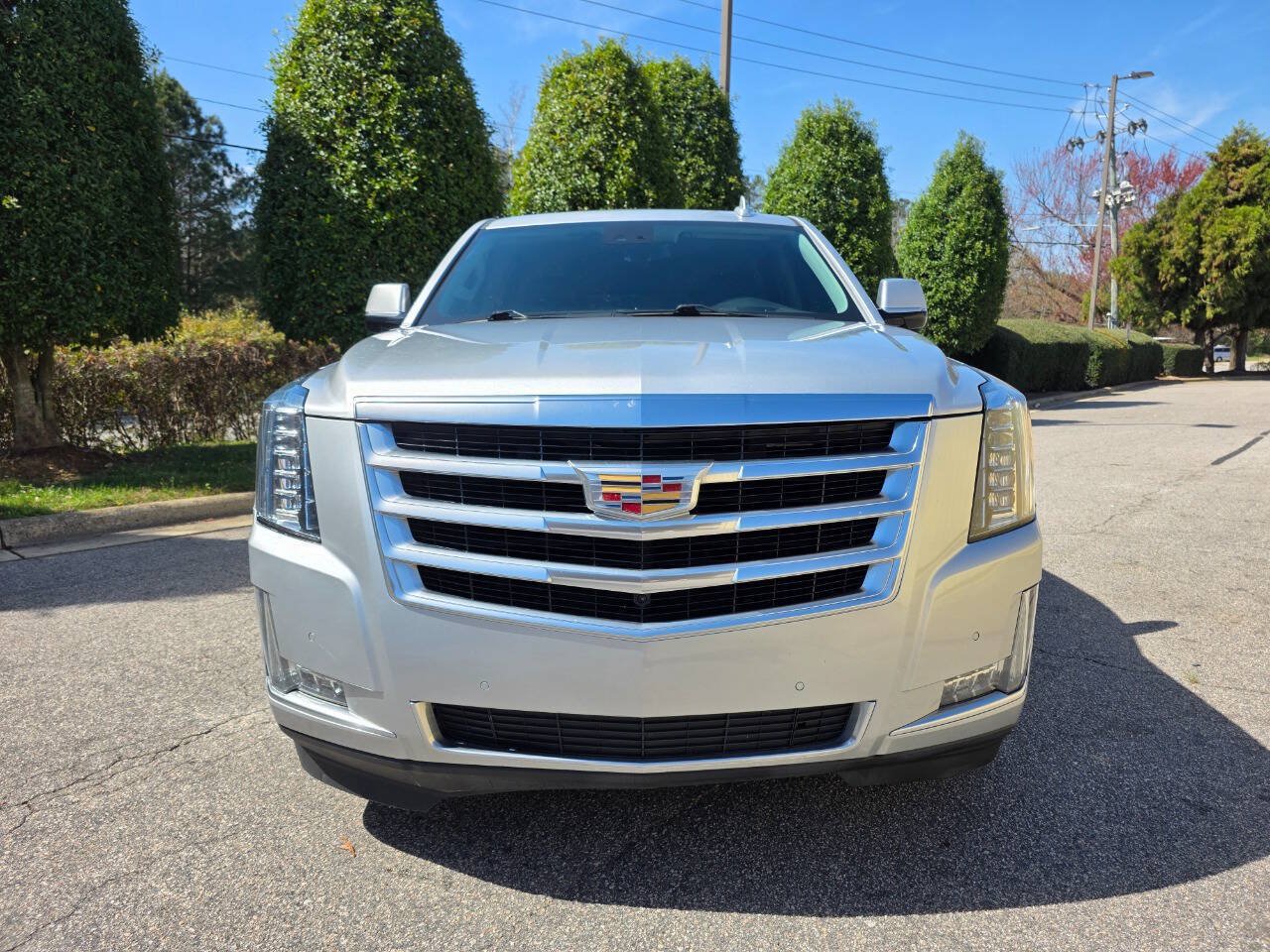 Used 2019 Cadillac Escalade ESV Luxury AWD/4WD image 8