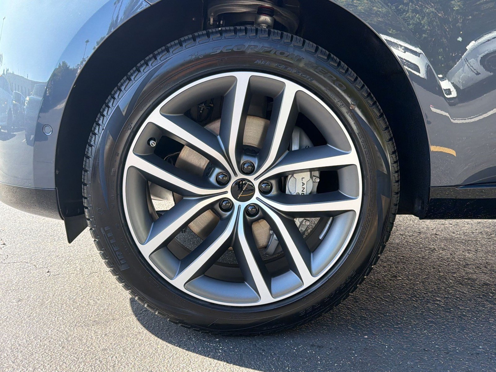 New 2026 Land Rover Range Rover SE AWD/4WD image 13