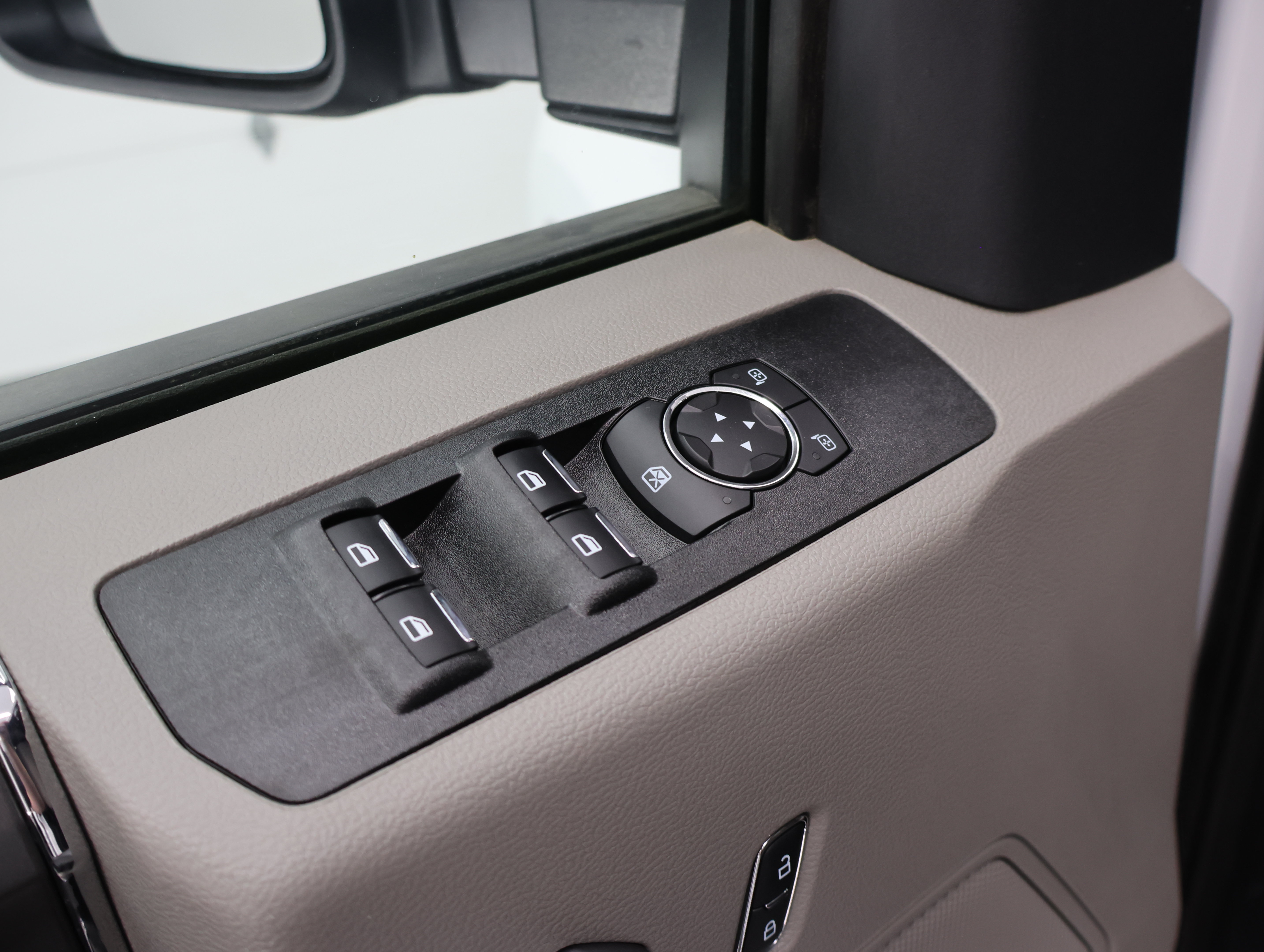 Used 2022 Ford F250 XLT w/ Black Appearance Package AWD/4WD image 37