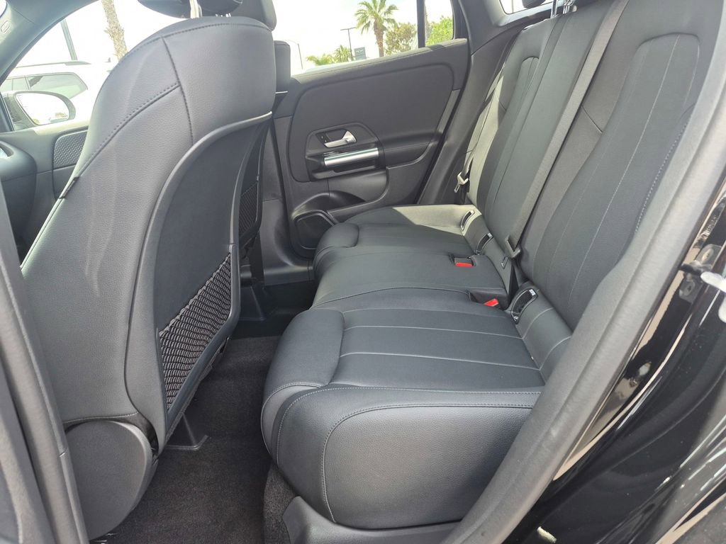 Used 2025 Mercedes-Benz GLA 250 image 26