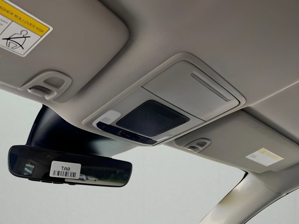 Used 2025 Honda Pilot EX-L image 24