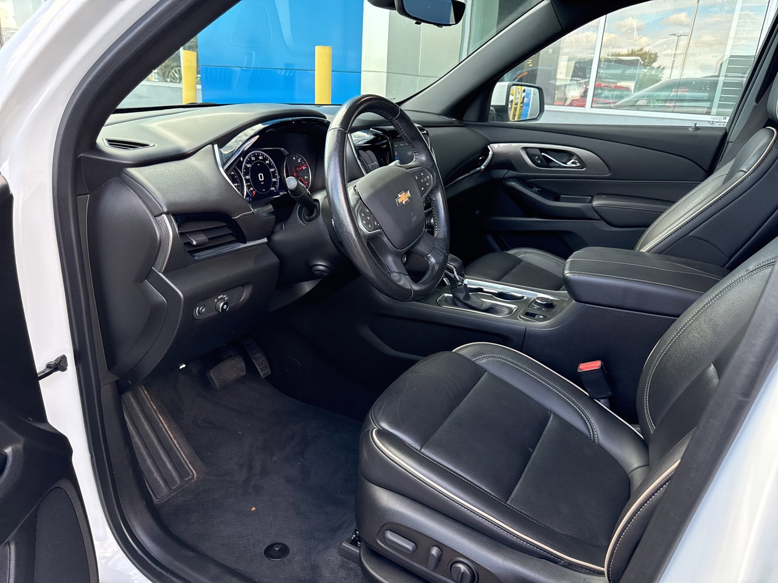 Used 2022 Chevrolet Traverse Premier image 20