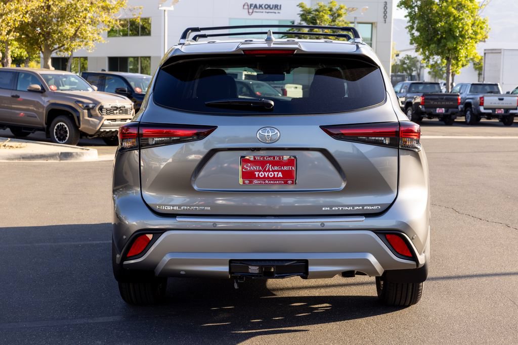 New 2026 Toyota Highlander Platinum AWD/4WD image 6