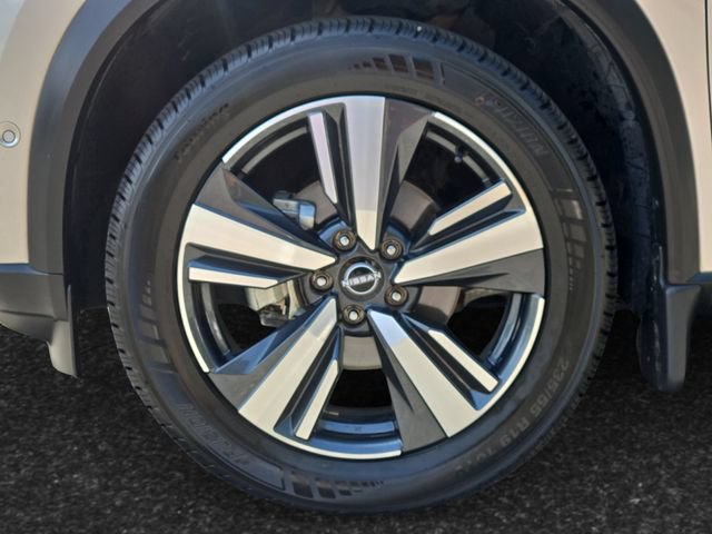 Used 2023 Nissan Rogue Platinum w/ Platinum Premium Package AWD/4WD image 4