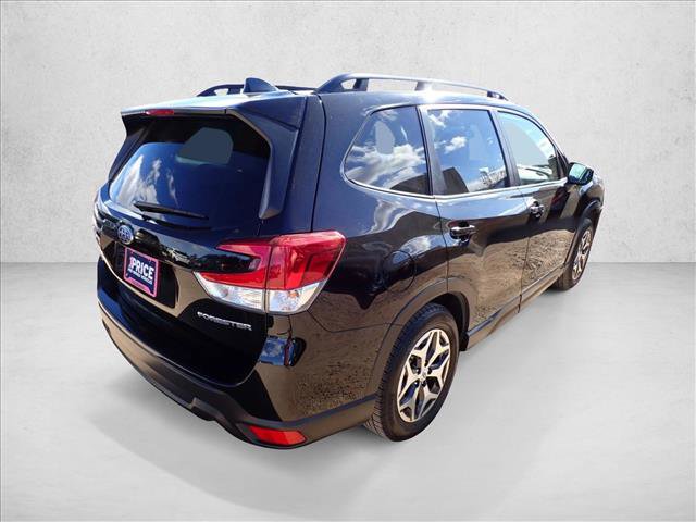 Used 2022 Subaru Forester Premium image 4