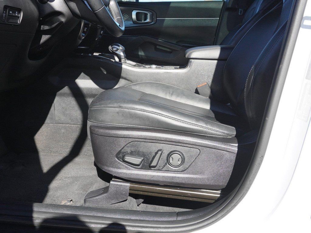 Used 2022 Kia Sorento S w/ Panoramic Sunroof Package image 30