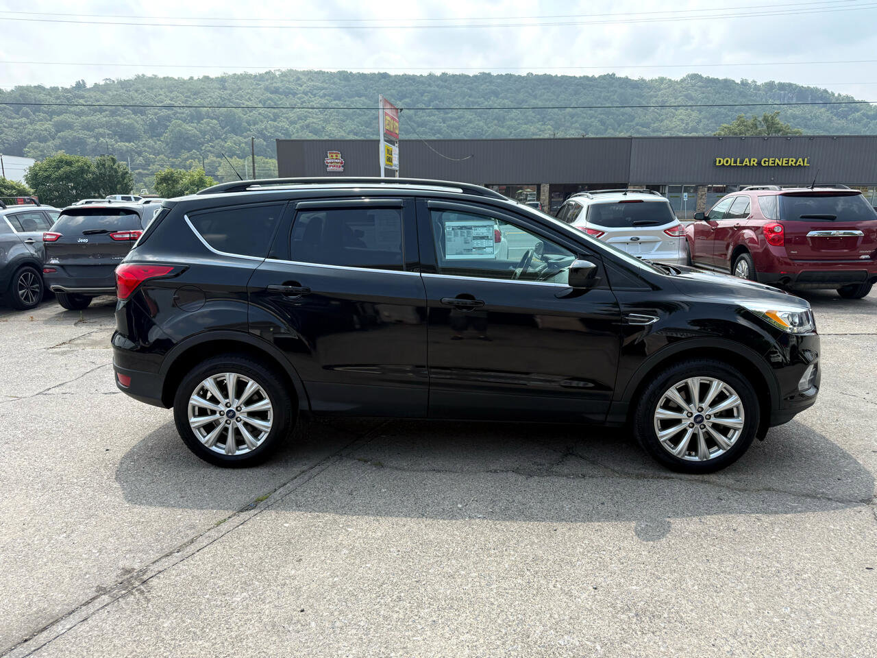 Used 2019 Ford Escape SEL image 11