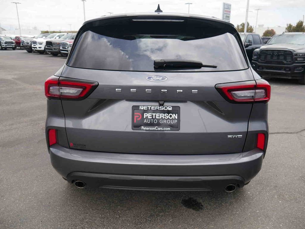 Used 2023 Ford Escape ST-Line Select image 18