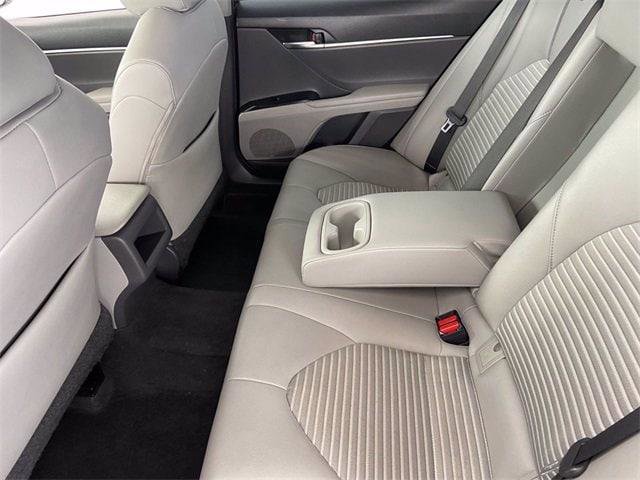 Certified 2018 Toyota Camry SE FWD image 28