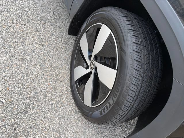 Used 2025 Volkswagen Taos S AWD/4WD image 10